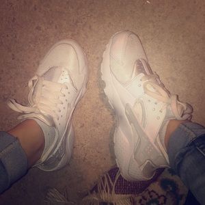 Herache white 6.5 women us